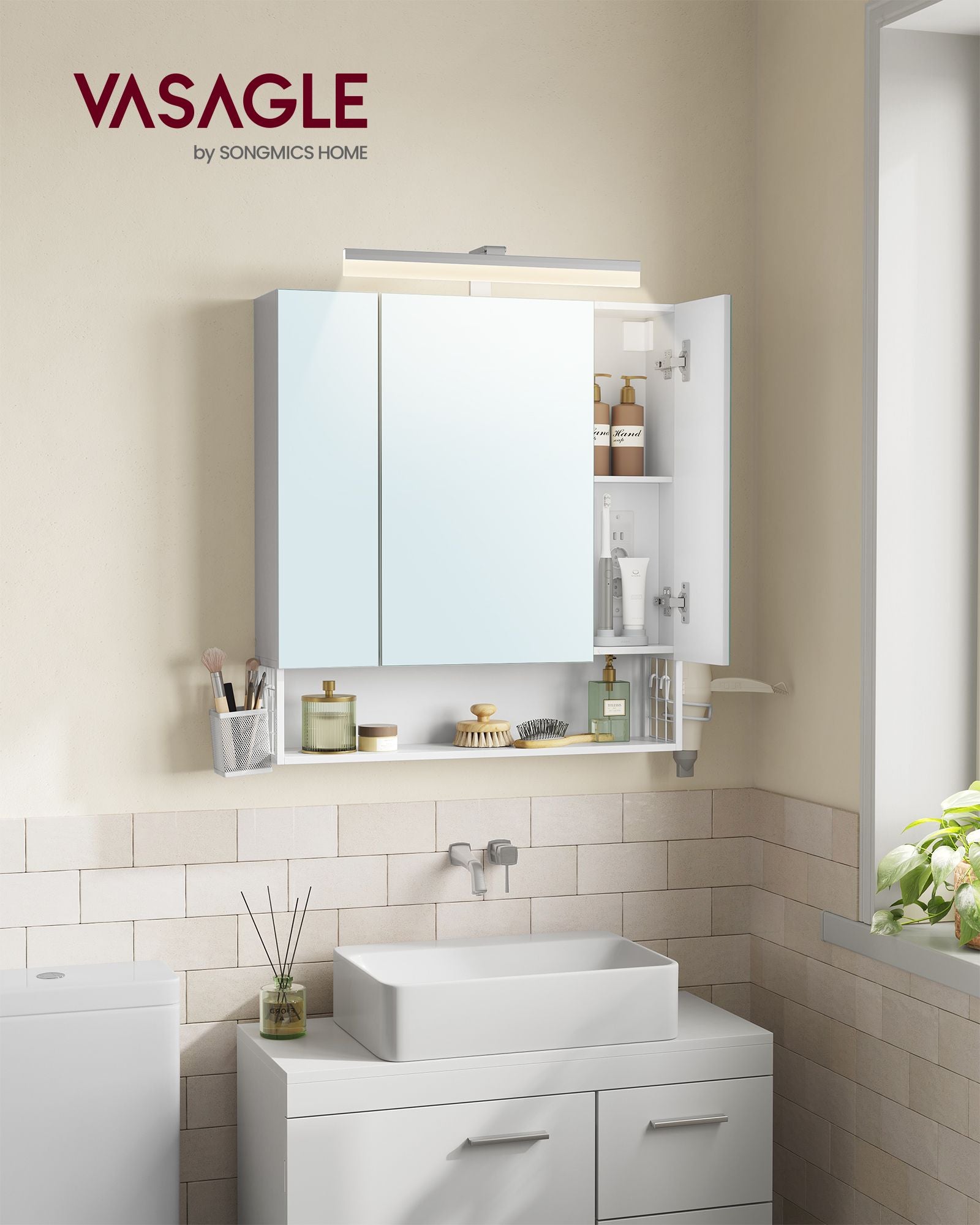 Bathroom furniture - With sockets and 3 doors - Wolkwit