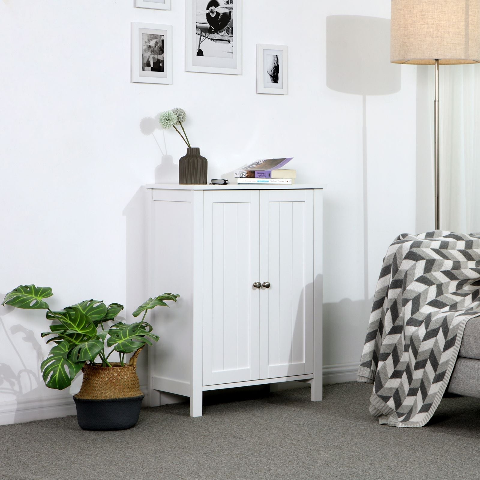 Bathroom cabinet - double door - adjustable shelves - white