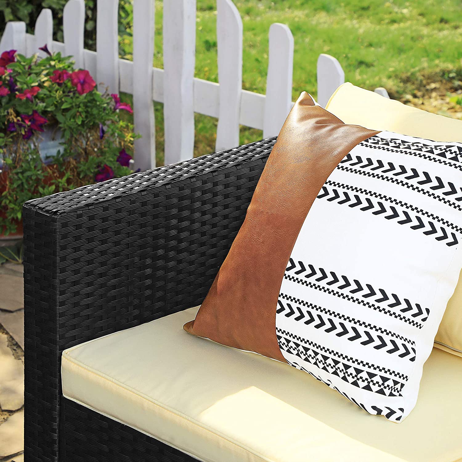 Garden furniture set - Lounge set - Garden bench and table - With pillows - Glass top - Black / Beige