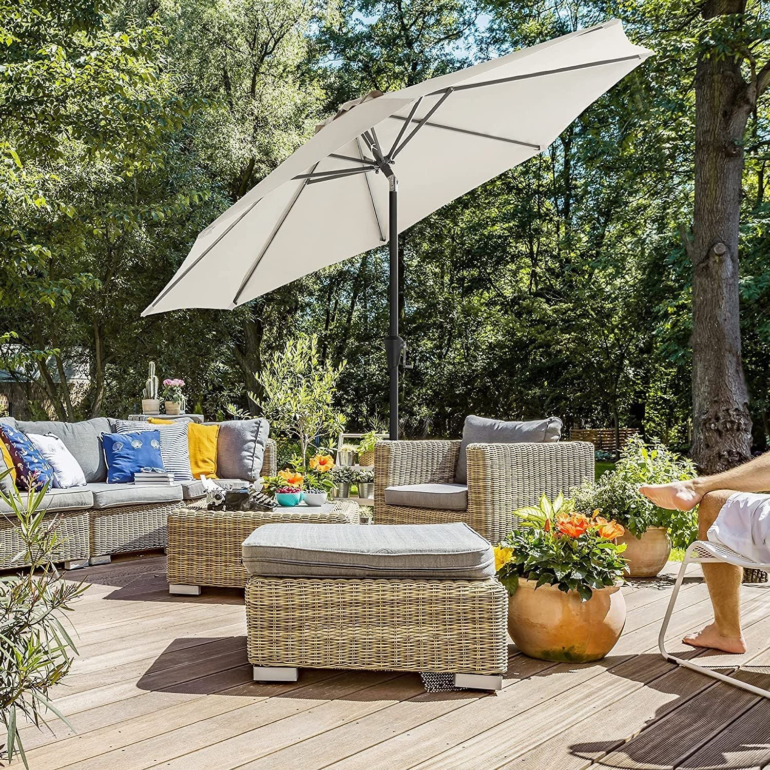 Parasol - Garden parasol - Ø 270 cm - Tiltable - With crank - Beige