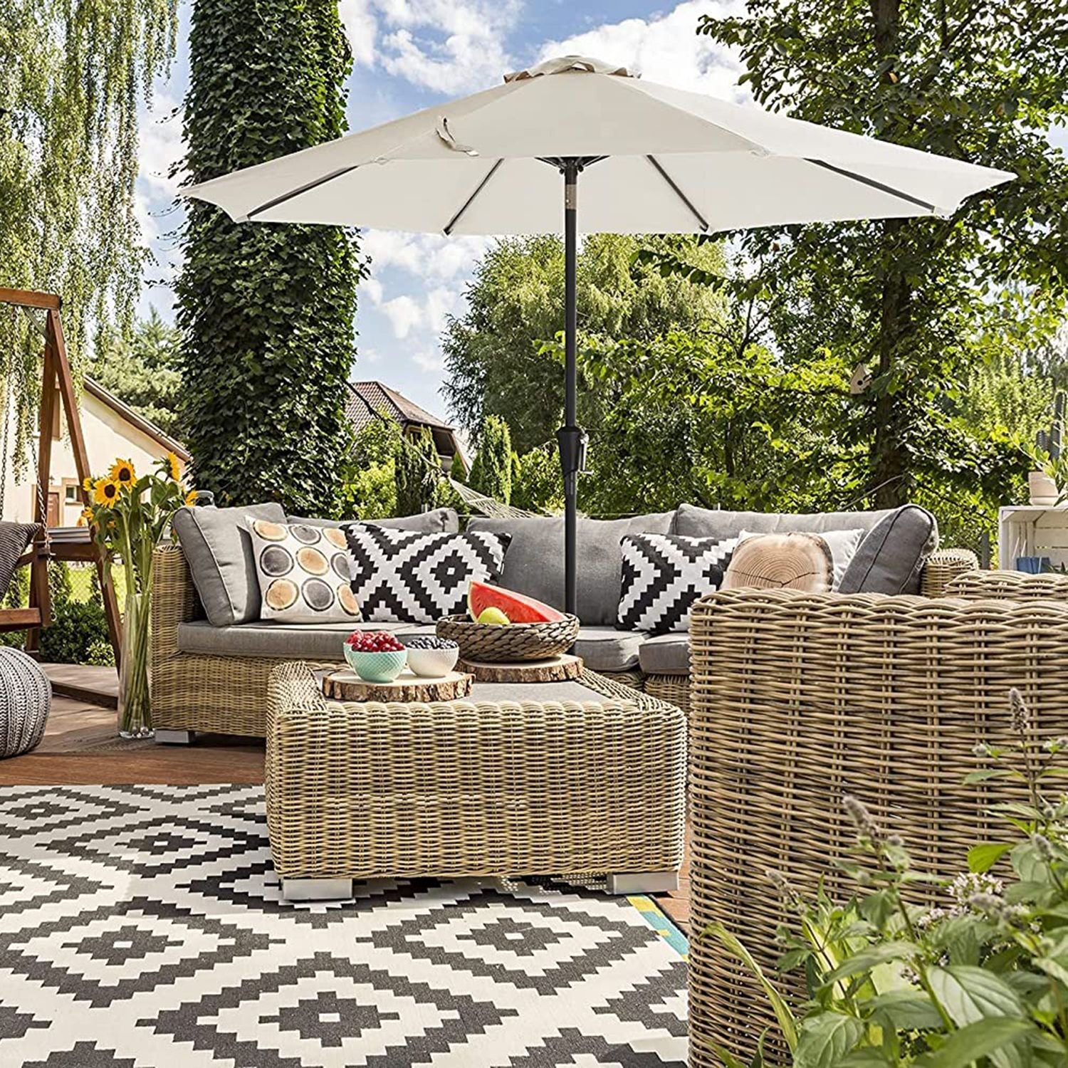 Parasol - Garden parasol - Ø 270 cm - Tiltable - With crank - Beige