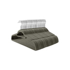 Set of 100 clothes hangers