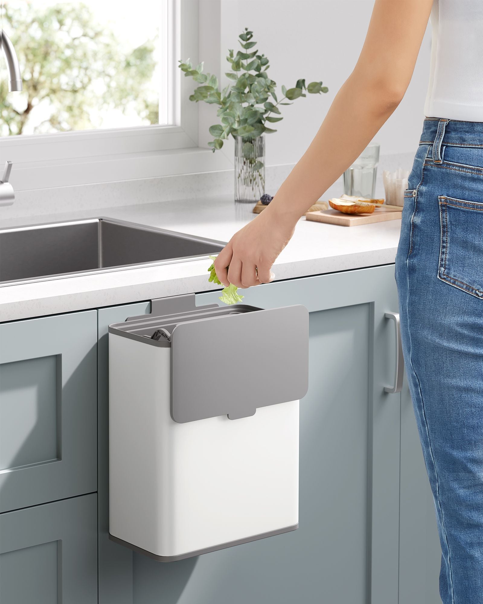 Hanging trash can 8 l with woolwit lid