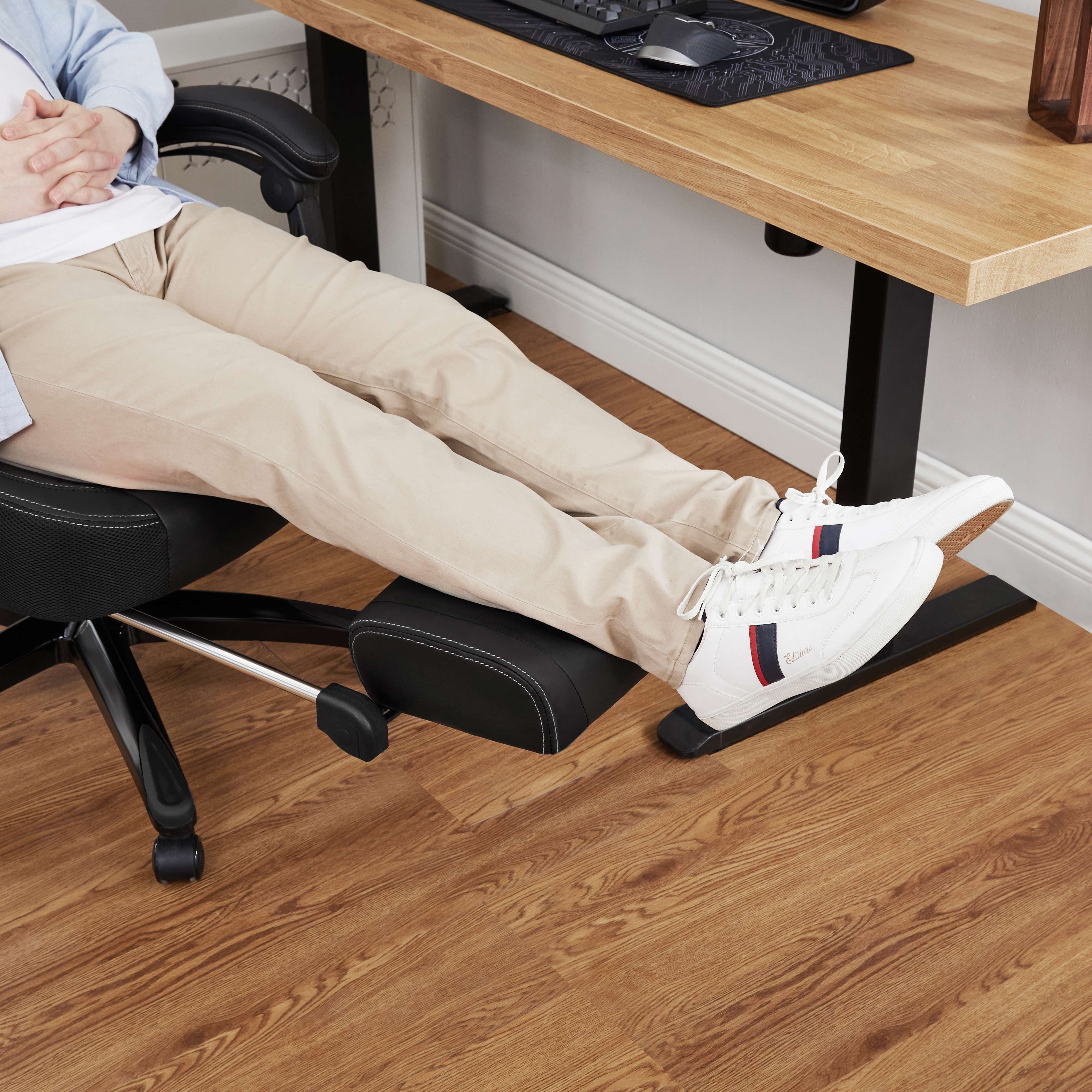 Gaming chair - Game chair - Office chair - With footrest and headrest - Black