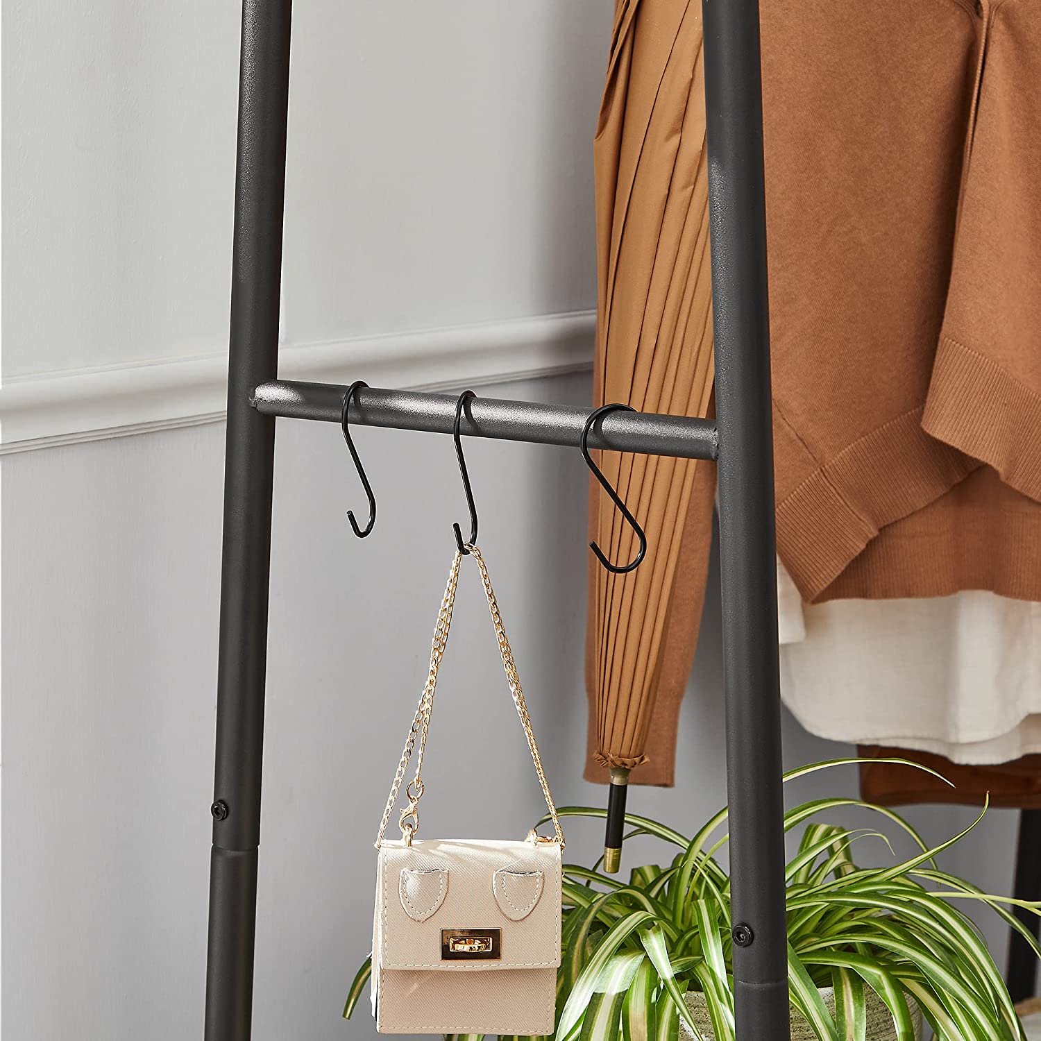 Clothing rack - Coat rack - Wardrobe - 2 shelves - Steel frame - Brown/Black